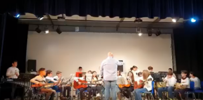 L’orchestra della scuola torna in scena con il Concerto di Natale>